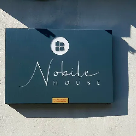 Nobilehouse Apartamento *